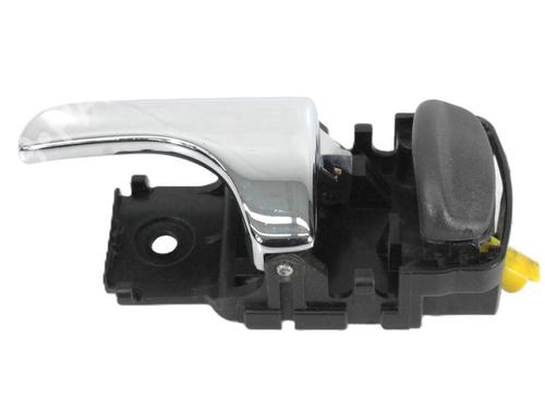 Used Rear left interior door handle NISSAN TERRANO II (R20) 2.7 TDi 4WD (125 hp) 32673587