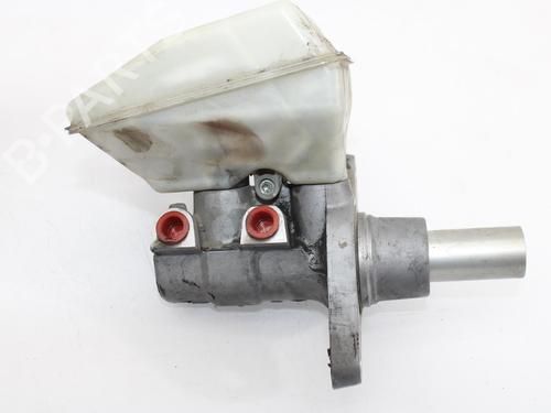 Brake master cylinder PEUGEOT 5008 (0U_, 0E_) 1.6 HDi | BP15769515M77 