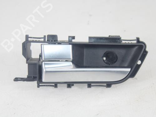Used Front left interior door handle LAND ROVER DISCOVERY IV (L319) 3.0 SDV6 4x4 (256 hp) 16929890