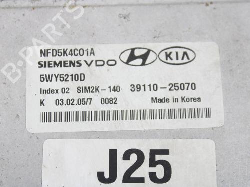 Engine control unit (ECU) HYUNDAI SONATA V (NF) 2.4 | BP16874153M57 