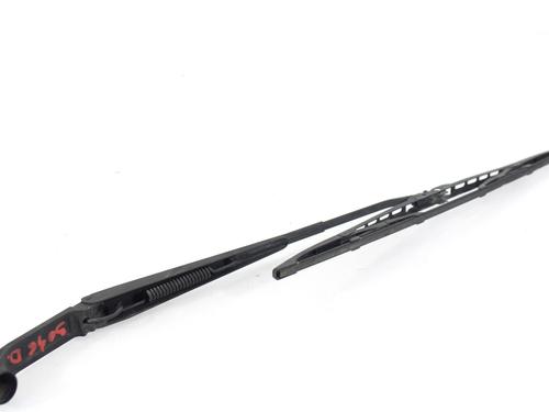 Used Front windshield wiper arm MITSUBISHI PAJERO III (V7_W, V6_W) 2.5 TDi (V64W, V74W) (115 hp) 16241695