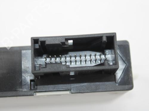 Used Comfort control module BMW 5 (F10) 520 d (190 hp) 16142497