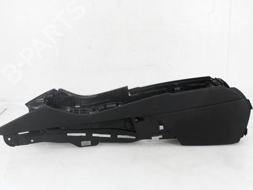 Used Armrest / Center console Armrest / Center console 39176248 39176248