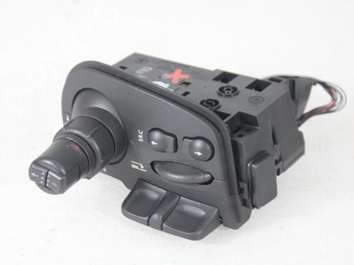 Used Switch RENAULT SCÉNIC II (JM0/1_) 1.5 dCi (JM1E, JM16) (106 hp) 16918111