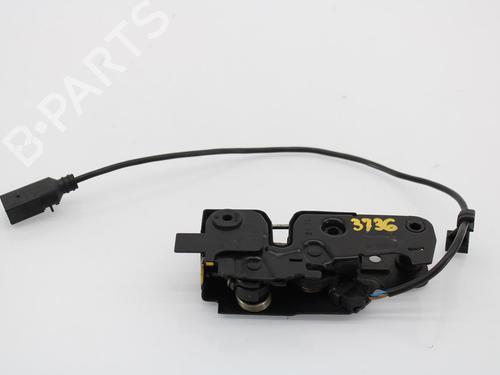 Used Hood lock AUDI A4 B8 Avant (8K5) 2.0 TDI (150 hp) 10968041