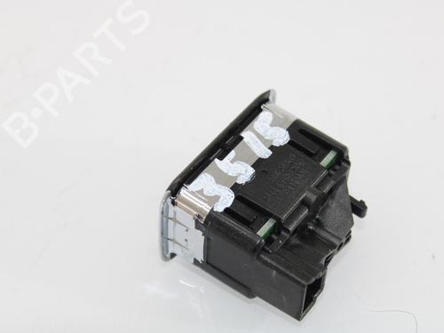 Right rear window switch MERCEDES-BENZ C-CLASS (W204) C 200 CDI (204.007, 204.006) | BP13298775I28 