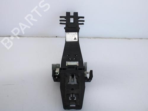 Used Rear right exterior door handle LAND ROVER RANGE ROVER SPORT I (L320) 2.7 D 4x4 (190 hp) 10119164
