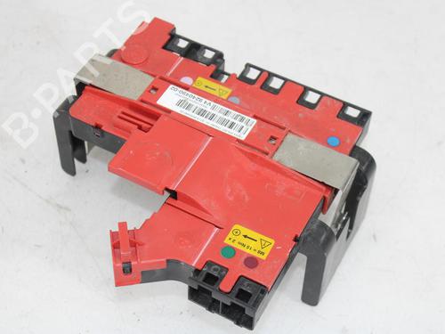 Sikringsdåse BMW 5 (F10) 520 d (184 hp) 30082135