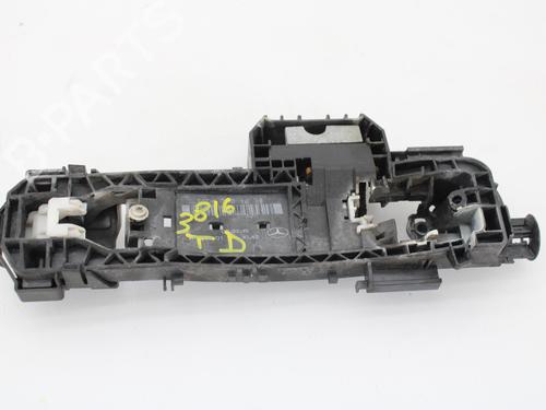 Used Rear right exterior door handle MERCEDES-BENZ CLA Coupe (C117) CLA 180 (117.342) (122 hp) 13627562