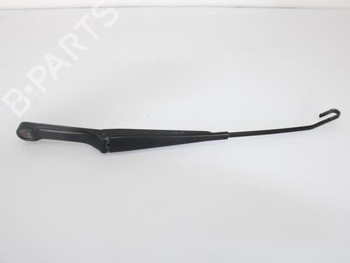 Used Front windshield wiper arm MERCEDES-BENZ M-CLASS (W163) ML 270 CDI (163.113) (163 hp) 11810580