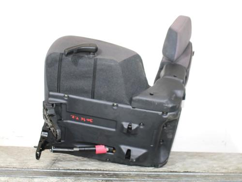 Rear seat MITSUBISHI PAJERO III (V7_W, V6_W) 2.5 TDi (V64W, V74W) | BP16331078C17 