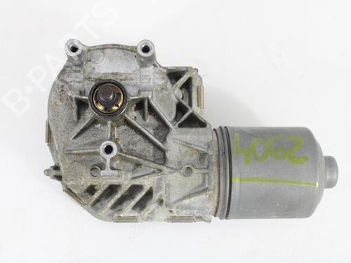 Used Front wiper motor BMW 5 (F10) 525 d (204 hp) 13704450