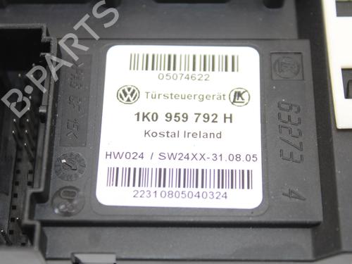 Right front window motor SEAT LEON (1P1) 2.0 TDI 16V | BP15585444E20 