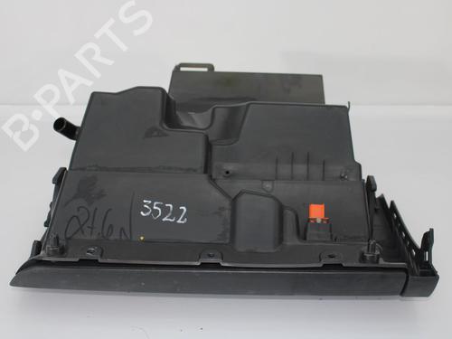 Used Glove box VW POLO V (6R1, 6C1) 1.6 (90 hp) 10675903