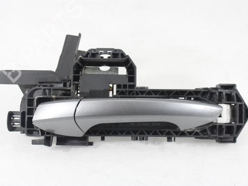 Used Front left exterior door handle MERCEDES-BENZ CLA Coupe (C117) CLA 180 (117.342) (122 hp) 23439482