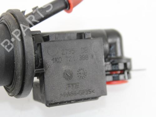 Clutch slave cylinder SEAT LEON (1P1) 2.0 TDI 16V | BP15637348M113 