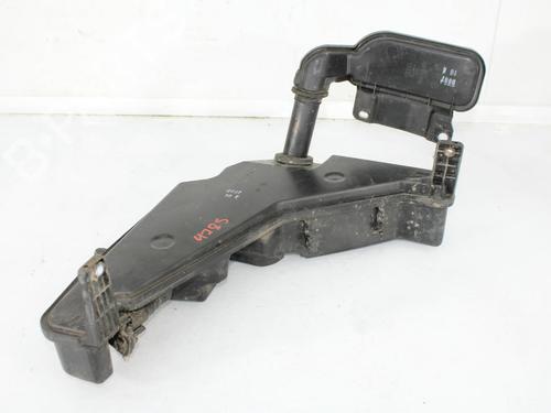 Used Windscreen washer tank AUDI Q5 (8RB) 2.0 TDI quattro (170 hp) 22304531