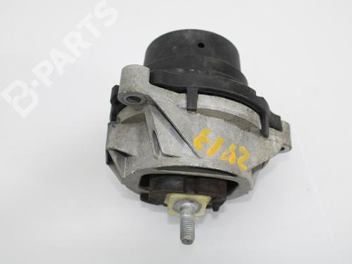 Used Engine mount Engine mount BMW 1 (F21) 116 d (116 hp) 11091696 11091696