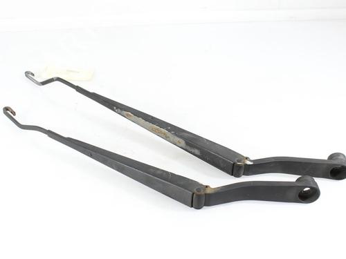 Used Front windshield wiper arm KIA SORENTO I (JC) 2.5 CRDi 4WD (140 hp) 10123202