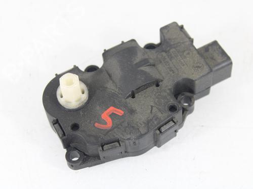 Heater blower motor MERCEDES-BENZ C-CLASS (W204) C 200 CDI (204.001) | BP17108086M62 