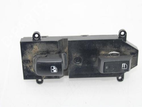 Used Right front window switch HYUNDAI SANTA FÉ II (CM) 2.2 CRDi GLS 4x4 (150 hp) 10121612