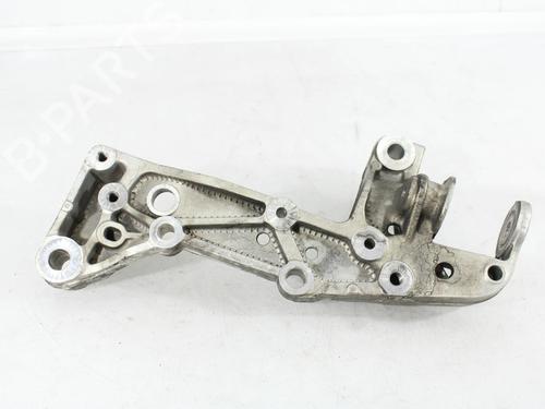 Used Right front suspension arm AUDI A3 (8P1) 1.9 TDI (105 hp) 25769641
