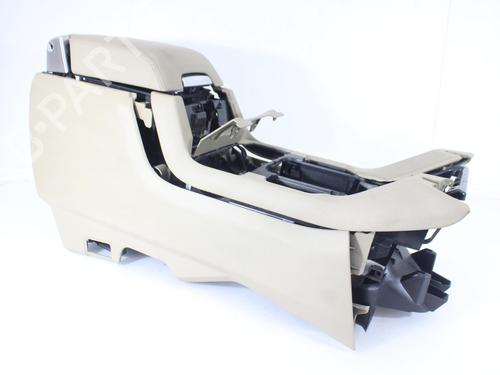 Used Armrest / Center console LAND ROVER DISCOVERY IV (L319) 3.0 SDV6 4x4 (256 hp) 16930078