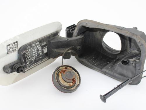 Fuel flap MERCEDES-BENZ C-CLASS (W204) C 200 CDI (204.007, 204.006) | BP13295485C131 