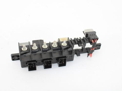 Fuse box AUDI TT (8N3) 1.8 T quattro | BP15528426E1 