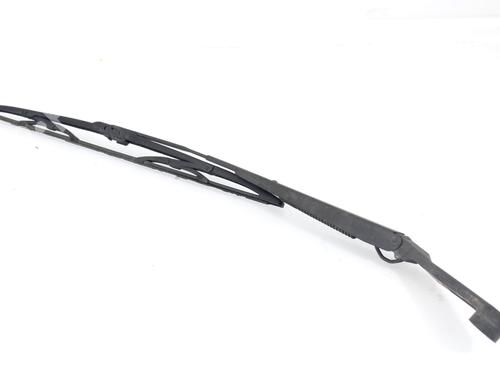 Used Front windshield wiper arm MITSUBISHI PAJERO III (V7_W, V6_W) 2.5 TDi (V64W, V74W) (115 hp) 16241694