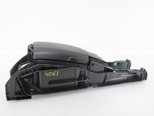 Armlene MERCEDES-BENZ CLS (C219) CLS 320 CDI (219.322) (224 hp) 13941043