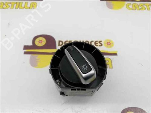Used Headlight switch AUDI A3 Sportback (8VA, 8VF) [2012-2021]  10123447