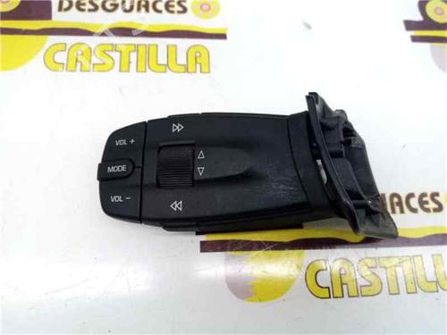 Used Steering wheel controls SEAT IBIZA IV ST (6J8, 6P8) 1.6 TDI (105 hp) 10123811