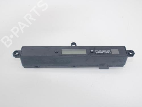 Used Display monitor HYUNDAI SANTA FÉ II (CM) 2.2 CRDi 4x4 (155 hp) 14175346