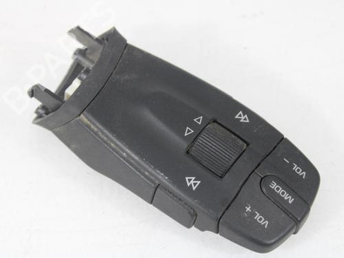 Used Switch SEAT IBIZA IV (6J5, 6P1) 1.6 TDI (105 hp) 17127664