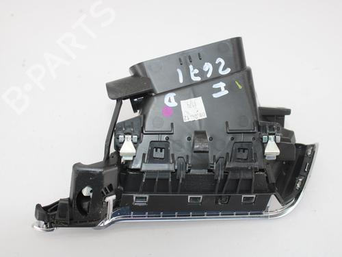 Luftventil PEUGEOT 208 I (CA_, CC_) 1.6 HDi (92 hp) 12268441