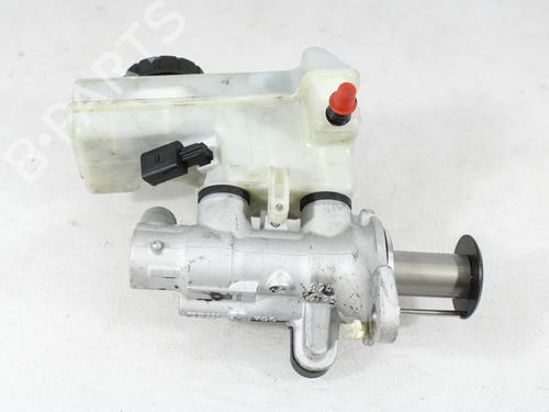 Used Brake master cylinder VW GOLF VII (5G1, BQ1, BE1, BE2) 1.6 TDI (110 hp) 26132493