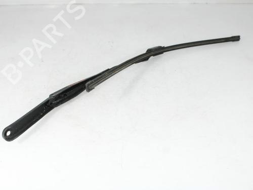 Used Front windshield wiper arm FORD FIESTA VI (CB1, CCN) 1.5 TDCi (75 hp) 22305488
