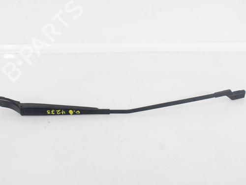 Used Front windshield wiper arm PEUGEOT 5008 (0U_, 0E_) 1.6 HDi (110 hp) 15769357