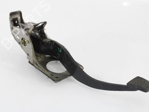 Used Break pedal TOYOTA COROLLA Verso (ZER_, ZZE12_, R1_) 2.0 D-4D (CUR10_, CUR10R) (116 hp) 13733706