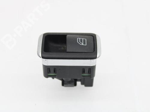 Used Left rear window switch Left rear window switch MERCEDES-BENZ B-CLASS Sports Tourer (W246, W242) B 180 CDI / d (246.212) (109 hp) 10121097 10121097
