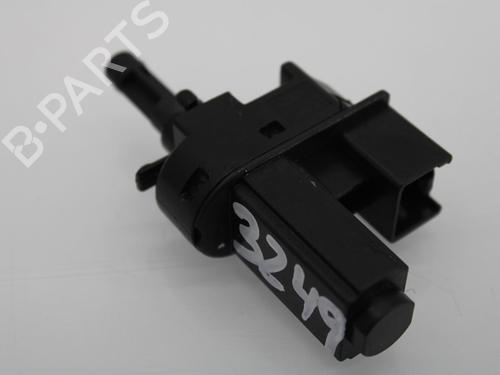 Used Switch FORD TOURNEO COURIER B460 MPV 1.5 TDCi (75 hp) 10121221