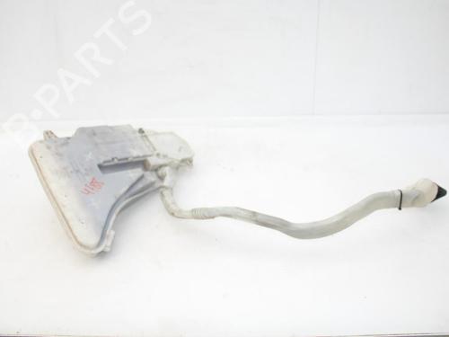 Used Windscreen washer tank Windscreen washer tank BMW 5 (F10) 520 d (184 hp) 33675181 33675181
