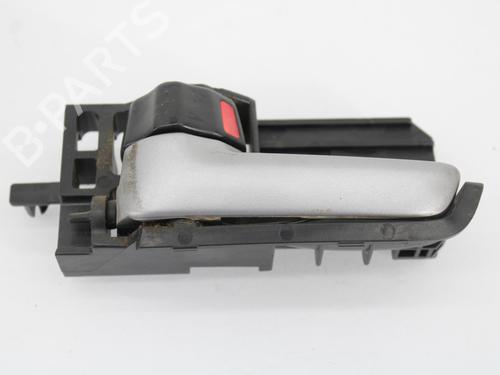 Venstre bak invendig håndtak SUZUKI SX4 (EY, GY) 1.9 DDiS (RW419D) (120 hp) 14455890