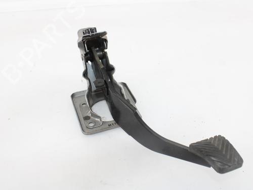 Used Break pedal MITSUBISHI GRANDIS (NA_W) 2.0 DI-D (NA8W) (136 hp) 15660833