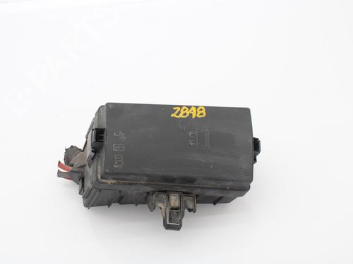 Used Fuse box VW TOURAN (5T1) 2.0 TDI (150 hp) 12438661