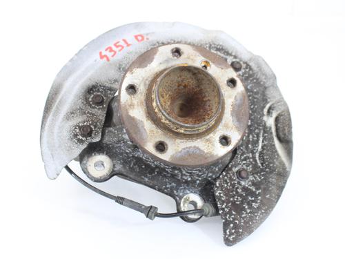 Used Right front steering knuckle BMW 1 Convertible (E88) 118 d (143 hp) 16310179