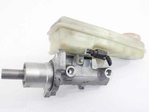 Used Brake master cylinder MITSUBISHI COLT VI (Z3_A, Z2_A) 1.3 LPG (Z33A) (95 hp) 15940110