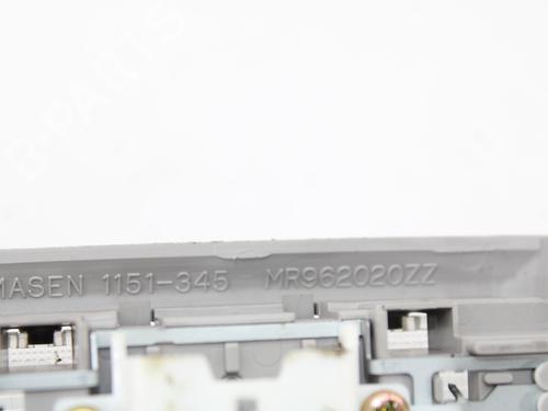 Interior roof light MITSUBISHI GRANDIS (NA_W) 2.0 DI-D (NA8W) | BP15660843I8 