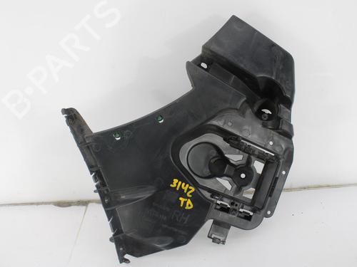 Used Rear bumper bracket VOLVO V40 Hatchback (525) D2 (114 hp) 14174761